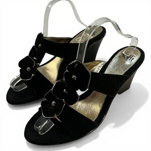 Sofft Black Suede Leather Floral Mid-Heel Sandals with Gold Accents Sz. 10